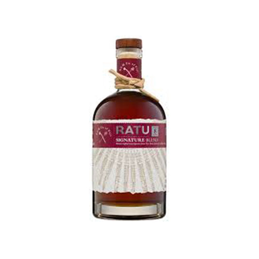 Ratu 8 Years Signature Rum Fiji - 750ML .